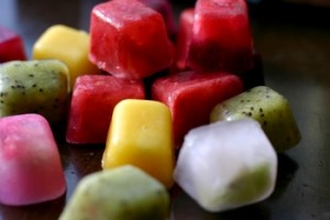 19 Healthy Food & Drink Ideas for Women in Labour - And Why They Need Them ice cubes