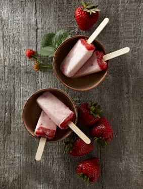 19 Healthy Food & Drink Ideas for Women in Labour - And Why They Need Them strawberry-iceblock