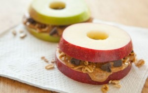 5 Healthy Lunchbox Snacks Your Child Will Love apple sandwhich